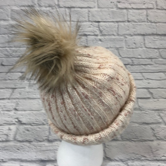 Betsey Johnson tan knit hat Pompom top Stretchy Faux Fur - Picture 5 of 11